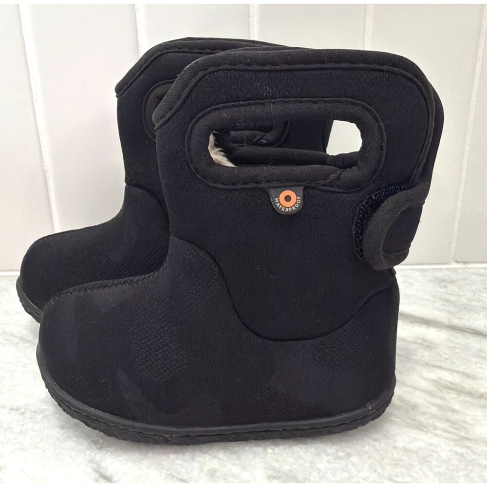 BOGS Black Camo Boots Baby Size 5 Hook & Loop Rain Snow Outside Play Camping Fun